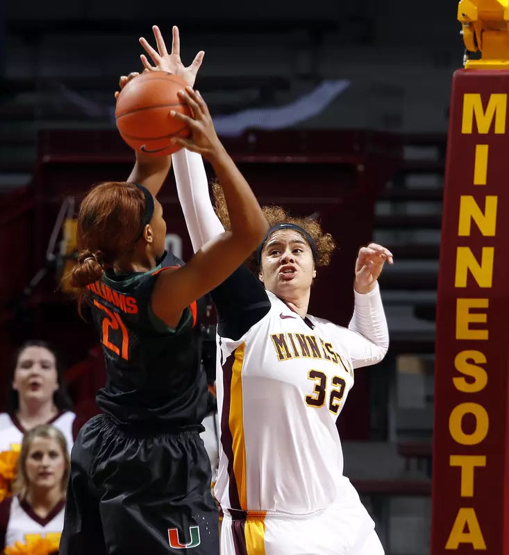 Amanda Zahui B. posted a double-double with 25 points and 12 rebounds Sunday vs. UND.