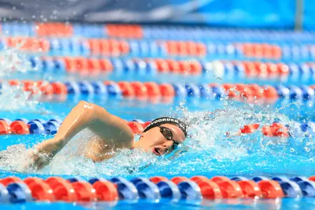 Steenvoorden won bronze in the 800m freestyle Monday at the World University Games.