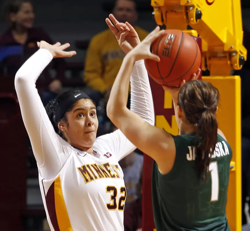 Amanda Zahui B. had 25 points and 5 blocks against the Hoosiers.