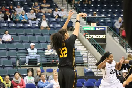 Amanda Zahui B. and the Gophers take on Georgia Tech Sunday at 1:30 p.m. CT.