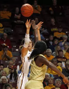 Rachel Banham averaged 28.0 points, 7.5 rebounds and 4.5 assists per game last week.