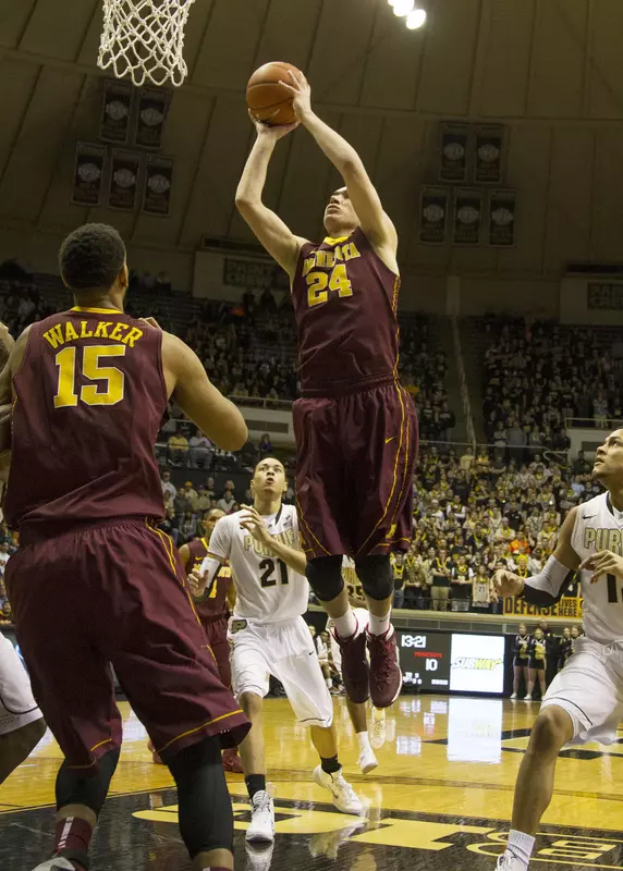 Joey King led Minnesota with nine rebounds.