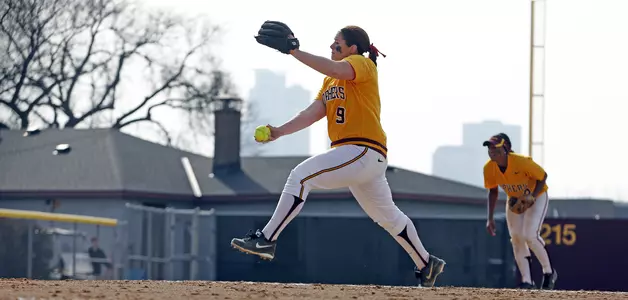 Sara Moulton had 15 strikeouts Friday.