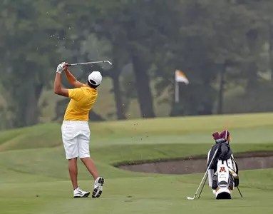 Mendez made four birdies through 10 holes.