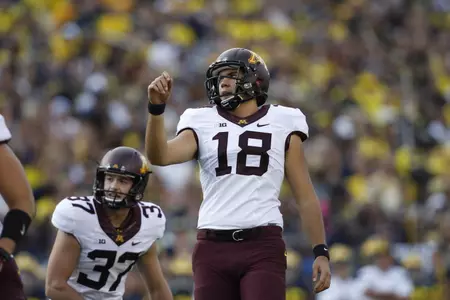 Ryan Santoso was named one of three Lou Groza National Collegiate Place-Kicker Award "Stars of the Week."