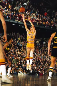 Saunders starred for the Gophers in the 1970s and went on to a nearly 40-year career in coaching.