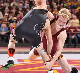 A 16-2 major decision by Sam Brancale gave Minnesota an early 4-3 in Sunday's dual against No.3 Oklahoma State