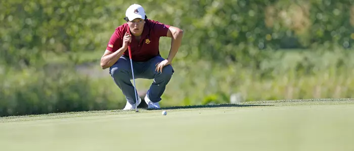 Mendez led the Gophers in round 1.
