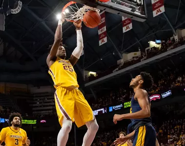 Minnesota Gophers center Daniel Oturu (25)
