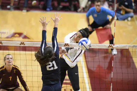 2018 - University of Minnesota Volleyball hosts Penn State
-- Copyright Christopher Mitchell / SportShotPhoto.com