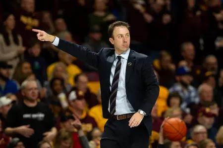 Minnesota Gophers head coach Richard Pitino