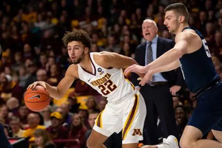 Minnesota Gophers guard Gabe Kalscheur (22)