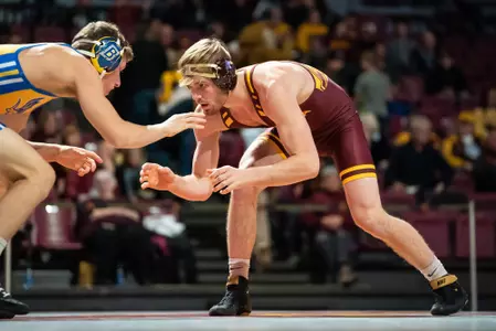 South Dakota State vs Minnesota