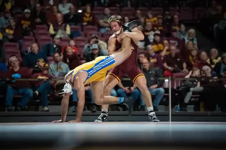 South Dakota State vs Minnesota