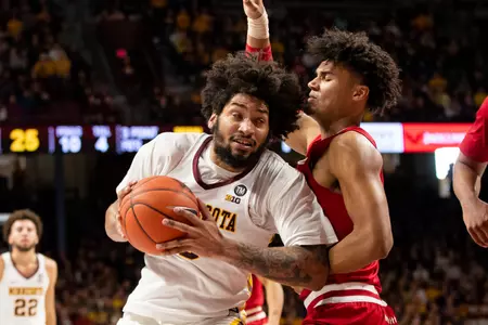 Minnesota Gophers forward Jordan Murphy (3)