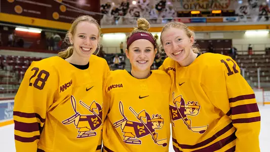 Taylor Wente (28), Nicole Schammel (25), Grace Zumwinkle (12)