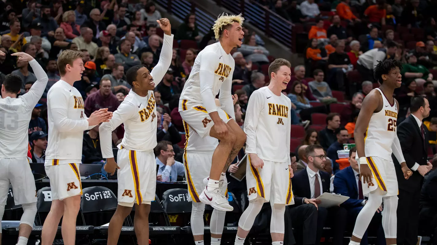 Minnesota Gophers forward Jarvis Omersa (21), team