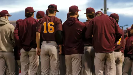 Baseball General (huddle)