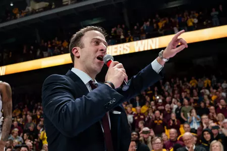 Minnesota Gophers head coach Richard Pitino