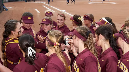 Minnesota vs Notre Dame Softball.