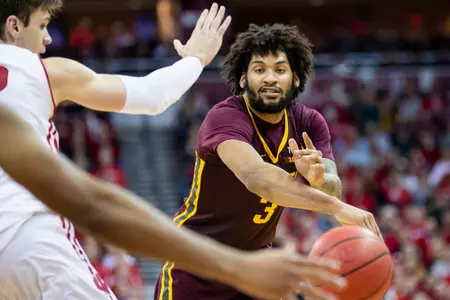 Minnesota Gophers forward Jordan Murphy (3)
