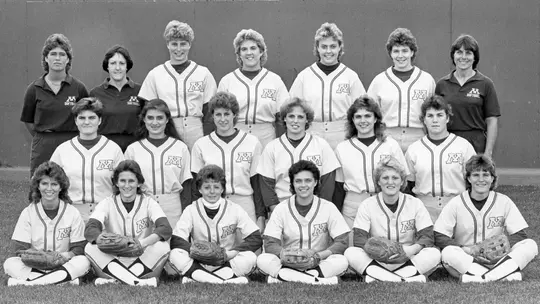 timeline softball 1986