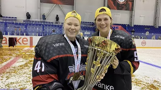 Noora Raty and Megan Bozek