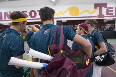 Auburn vs Minnesota Team Back