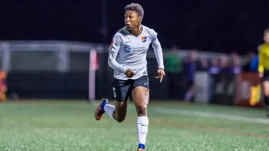 Maya Hayes (running)