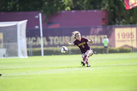 2018 - University of Minnesota Soccer hosts #12 Northwestern 
-- Copyright Christopher Mitchell / SportShotPhoto.com