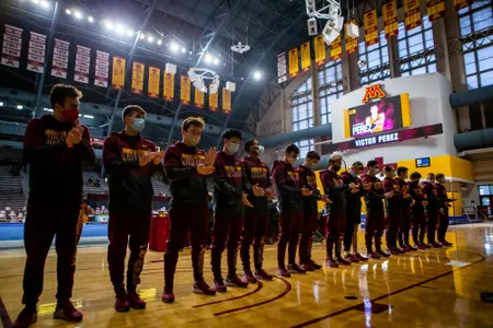 Illinois vs Minnesota MGYM team