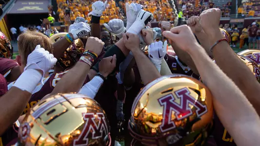 Fleck PJ, team, huddle