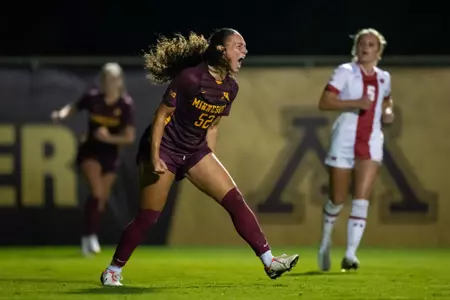 Brown Izzy, goal, celebration