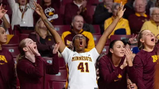 Holloway_Niamya, Senden_Brynn, Czinano_Maggie, celebration