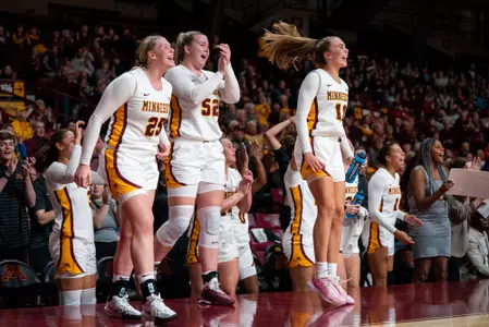 Grocholski_Grace, Hart_Sophie, Braun_Mara, celebration