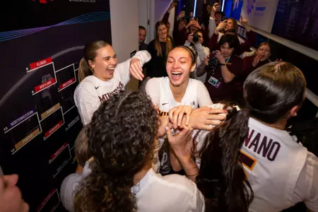 Battle Amaya, locker room