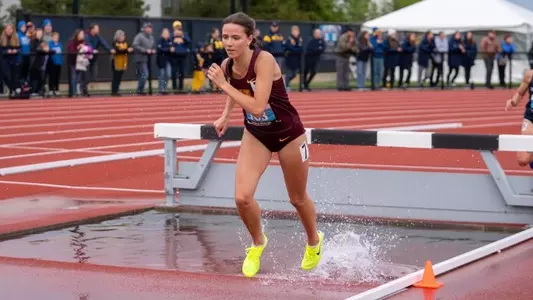 Zoie Dundon B1G champ