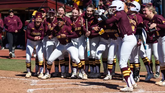 Krapf Taylor, homerun, celebration, team