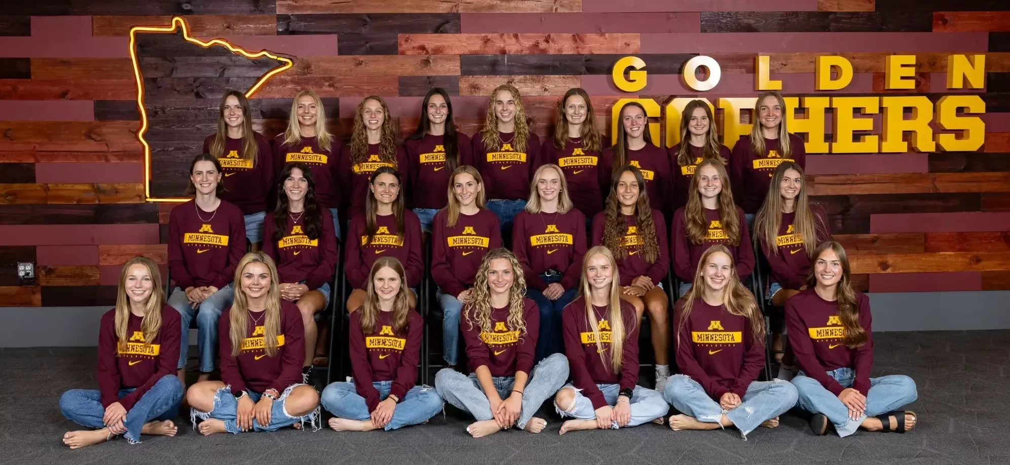 2024 women's cross country team photo