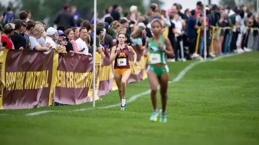 zoie dundon at the 2025 roy griak invitational