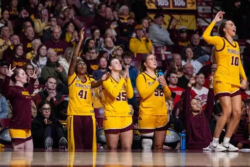 Bench, team, celebration, Holloway_Niamya