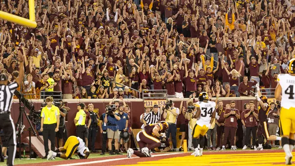 Minnesota, Iowa, Fans, Maroon Out