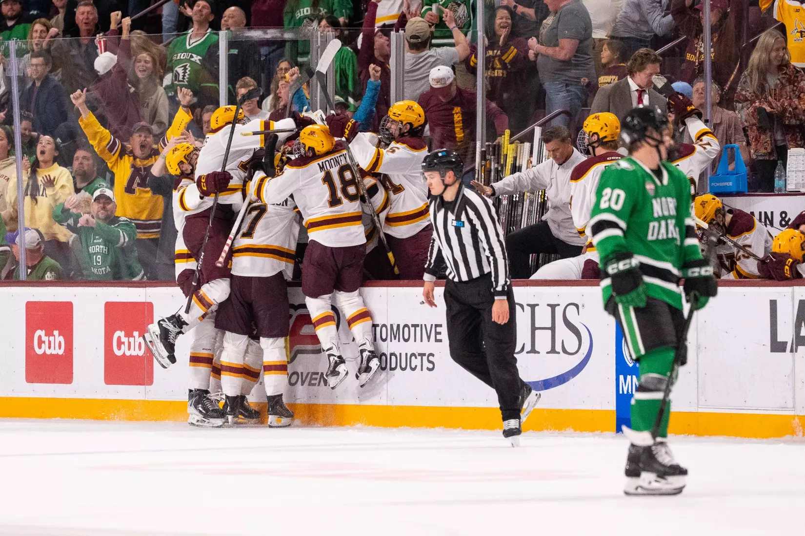 Mooney_LJ, team, celebration