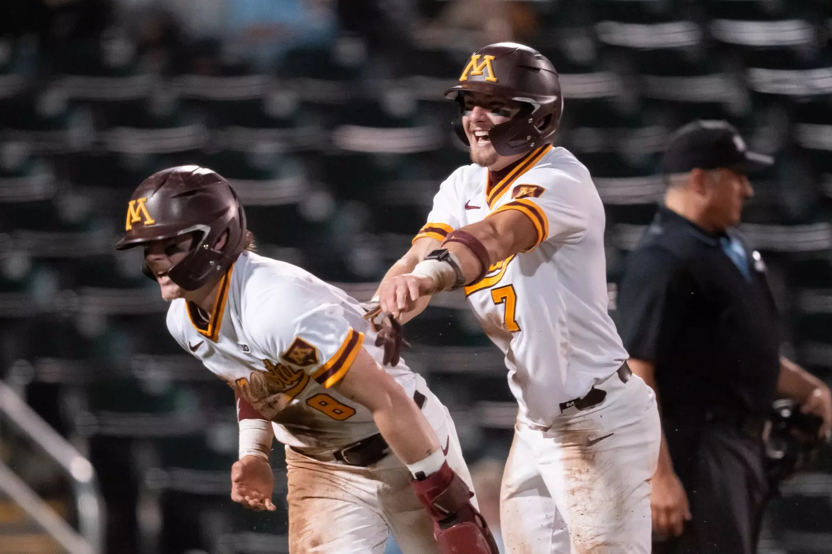 Spanier_Jack, Martin_Jameson