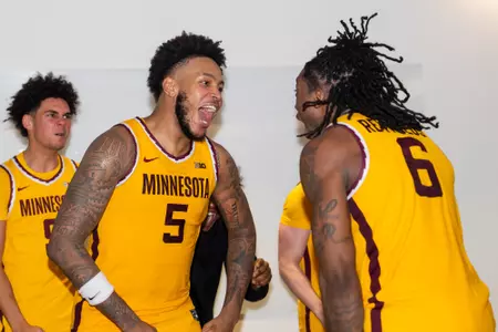 Crocker-Johnson_Jaylen, Reynolds_Langston, locker room