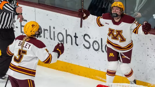 Hovland_Avery, Bailey_Sydney, goal, celebration