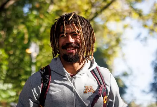 Minnesota defensive lineman Anthony Smith