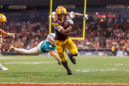 Darius Taylor scores a touchdown in the 2025 Rate Bowl