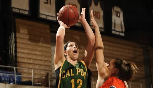 Santiago's Career-High Powers Women's Hoop Over Dons Image