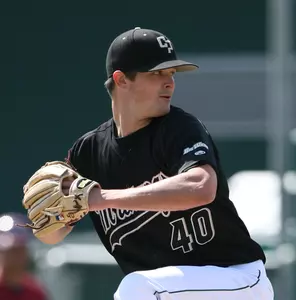 Mustangs Clinch Cal State Fullerton Series With 4-2 Victory Image